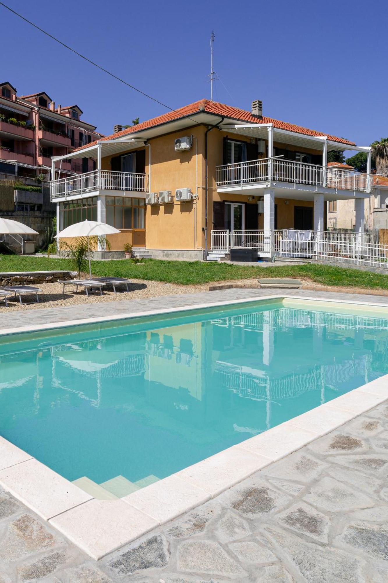 Il Gattino Di Porto - Apt 6 - Monolocale Terrazzo Piscina Imperia Exteriör bild